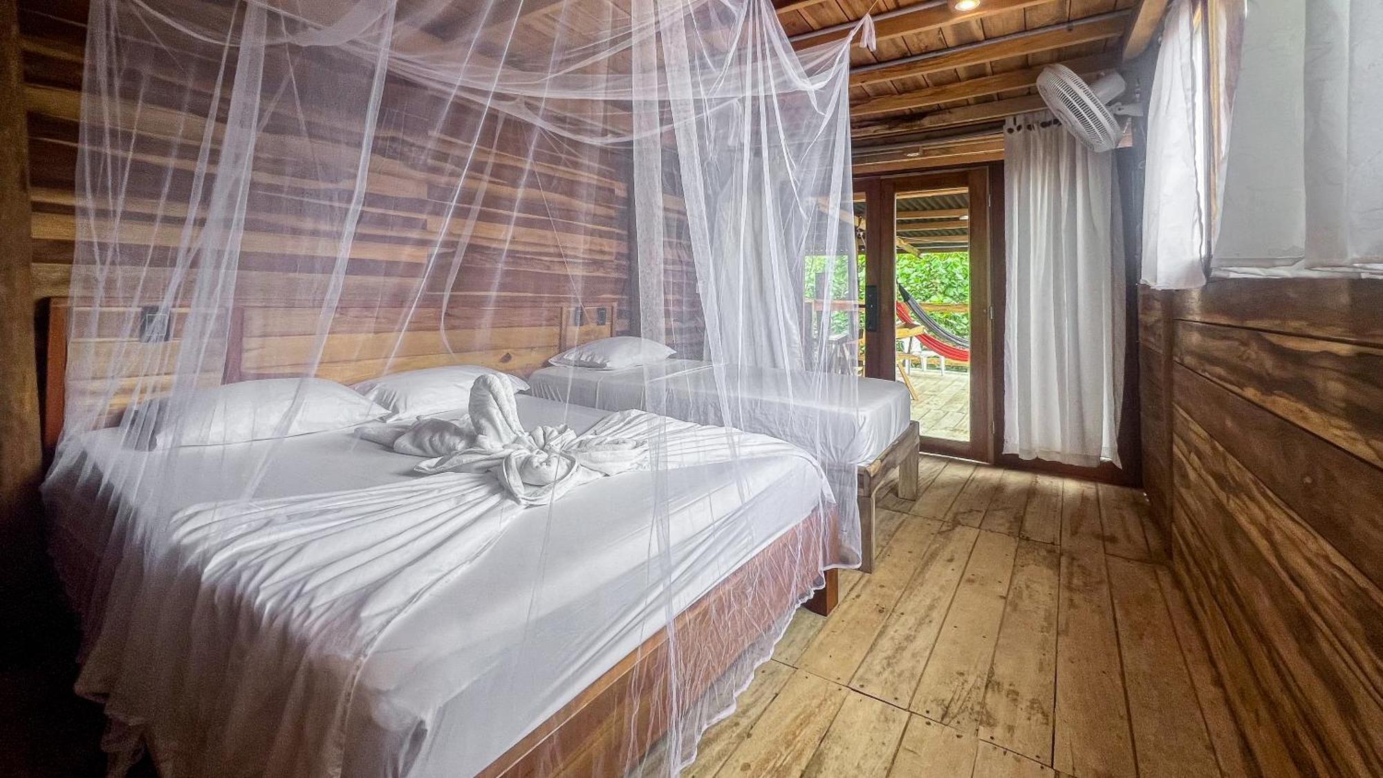 Hostal Mocambo Beach Guachaca Exteriér fotografie
